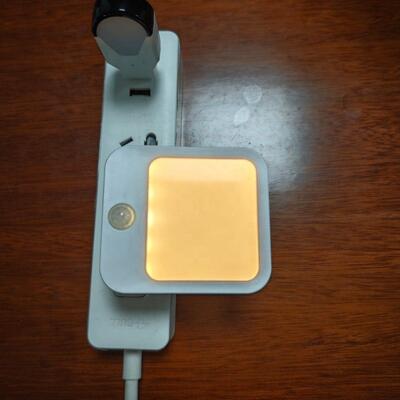 Motion Sensor LED Night Lights EU/US Plug Dimmable Cabinet Light for Baby Bedside Bedroom Corridor Wireless Night Lamp Lighting